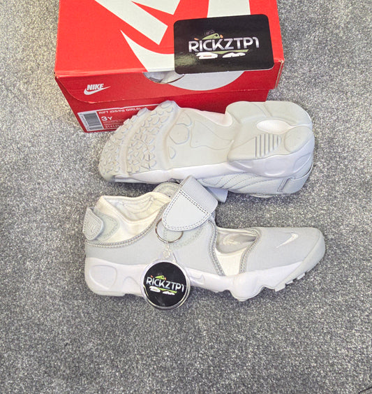 Nike Rift (GS/PS) 'Pure Platinum/White-White'